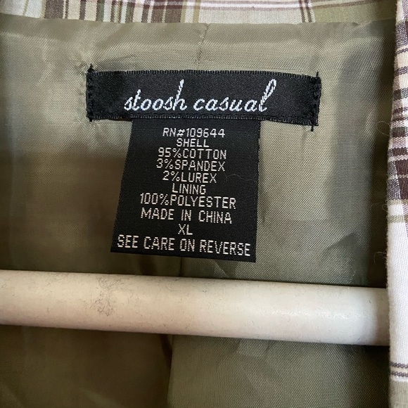 Top - Picture 2 of 2